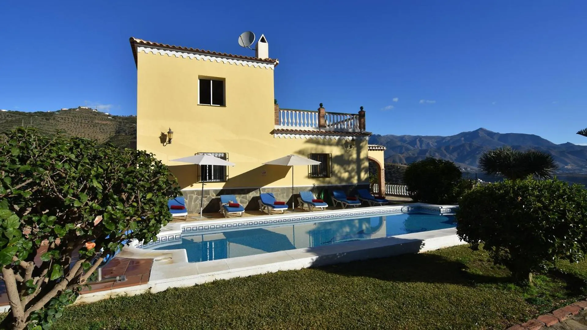 Villa Nerja Views - By Casitas Select 0*,